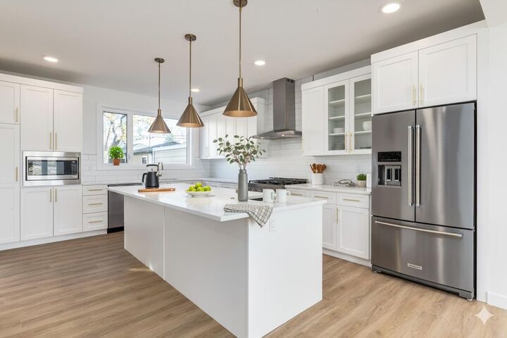 Photo de la propriété:  2520 21 Avenue SW  AB T3E 0H3 