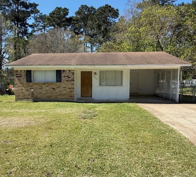 Property Photo:  501 Hickory  LA 71461 