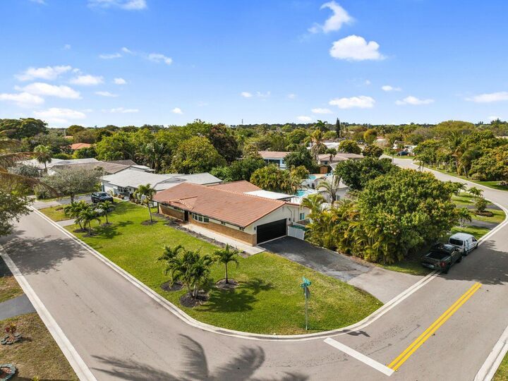 Property Photo:  7601 NW 41st Street  FL 33065 