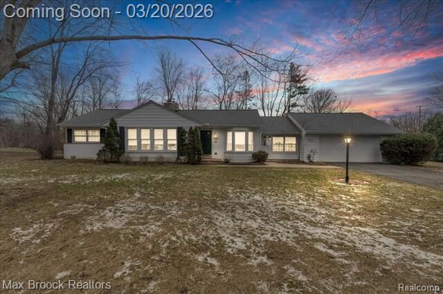 Property Photo:  2381 Bratton Avenue  MI 48302 
