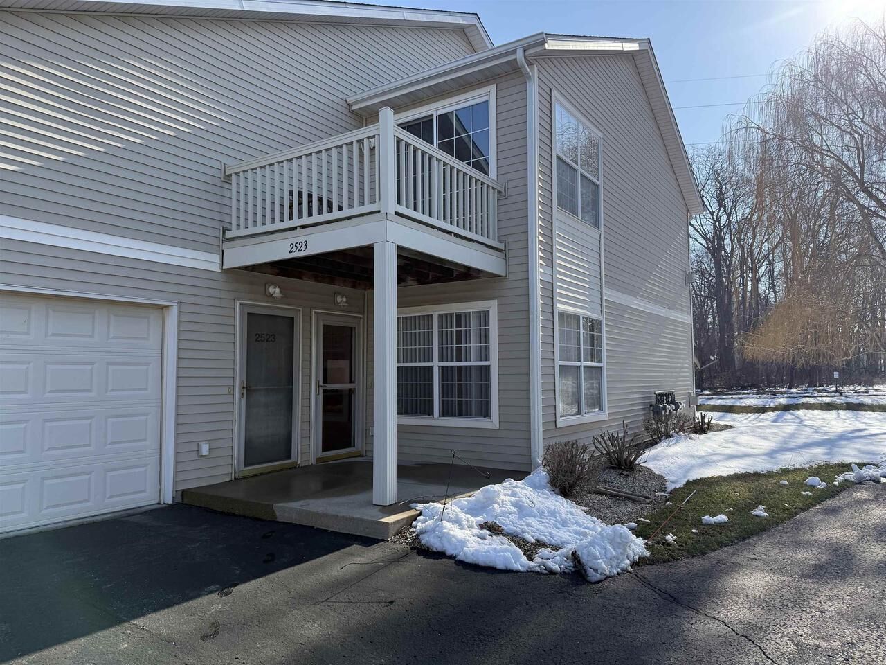 Property Photo:  2521 Edgewood Drive  WI 53511 