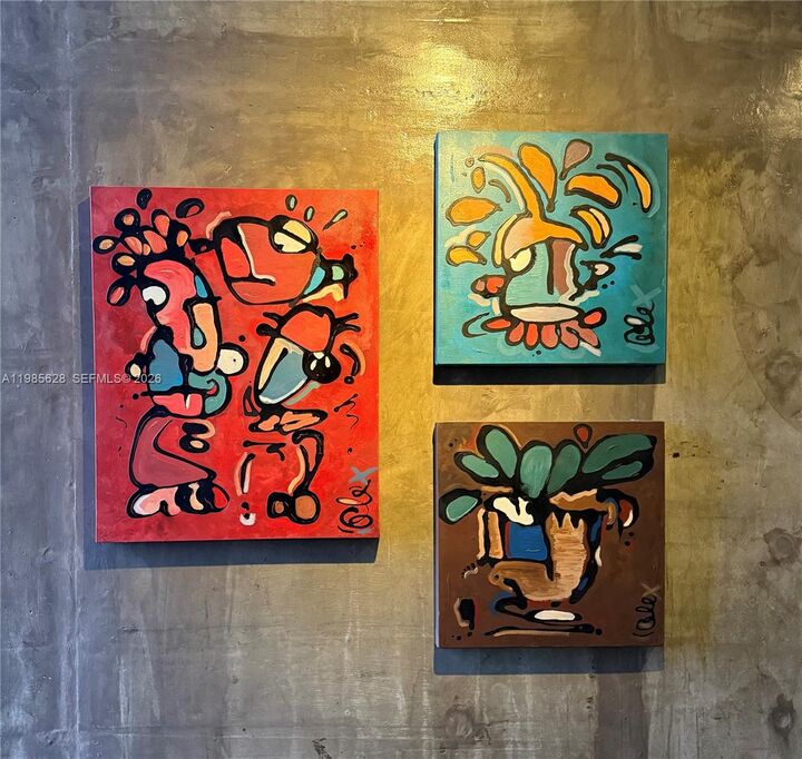 Property Photo:  434 NW 1st Ave 302  FL 33301 