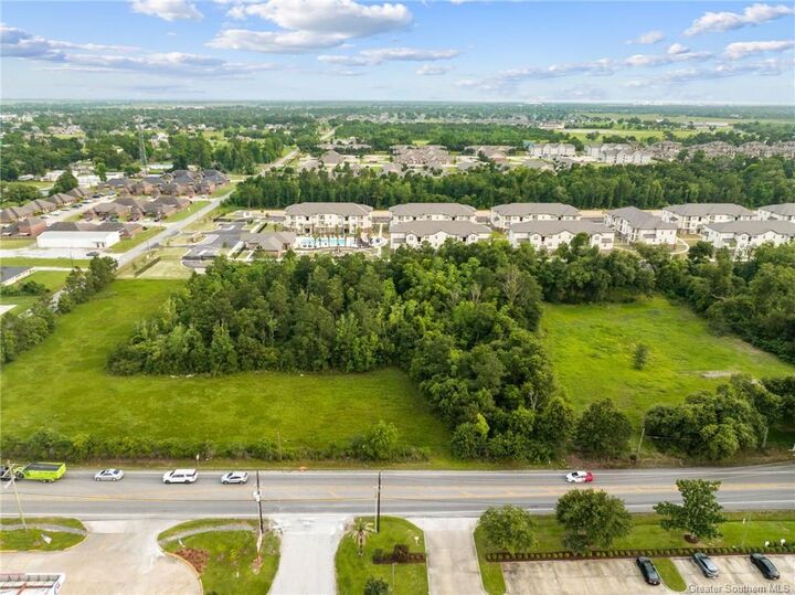 Property Photo: 2501 Country Club Road LA 70605