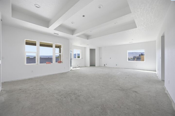 Property Photo:  208 Scott Rd  WA 99350 