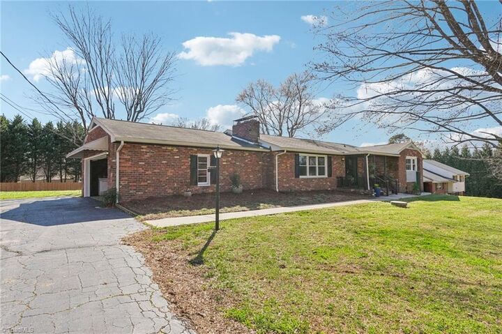 Property Photo: 3934 Yarbrough Avenue NC 27106