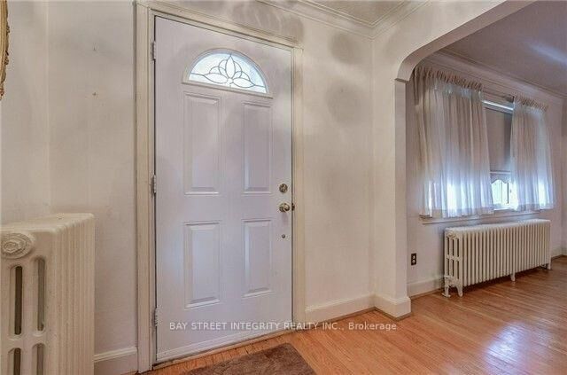 Property Photo: 889 Royal York Road ON M8Y 2V5