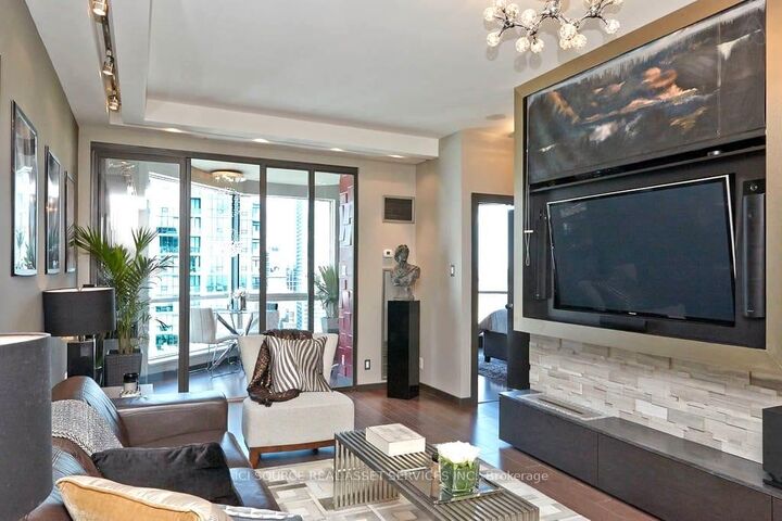 10 Yonge Street 3604 — photo 1