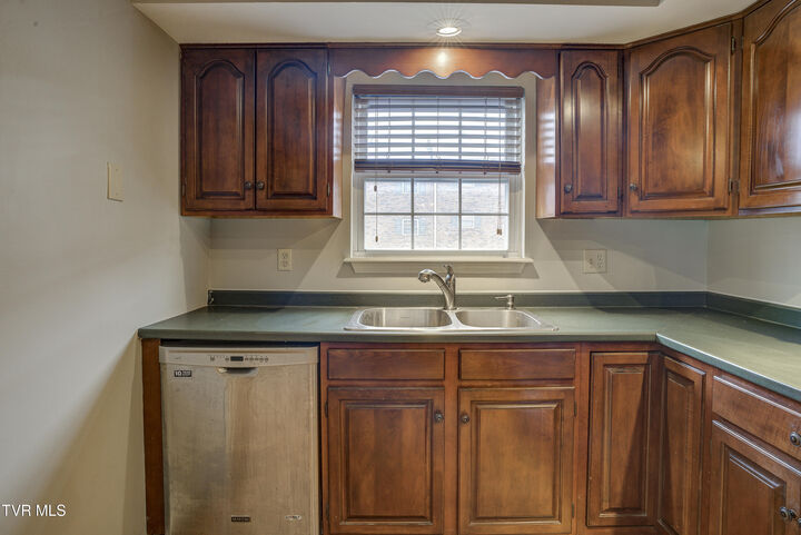 Property Photo:  204 East Mountain View Road 40  TN 37601 