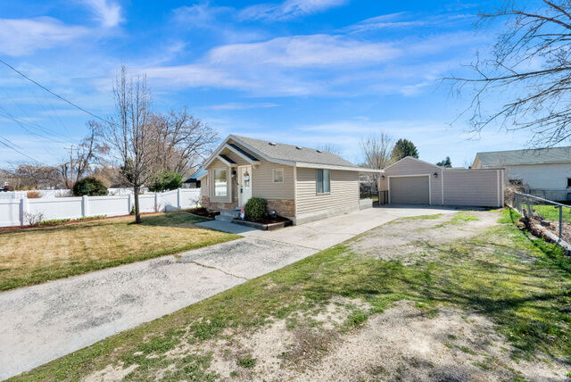 Property Photo: 279 W Pacific Dr UT 84003