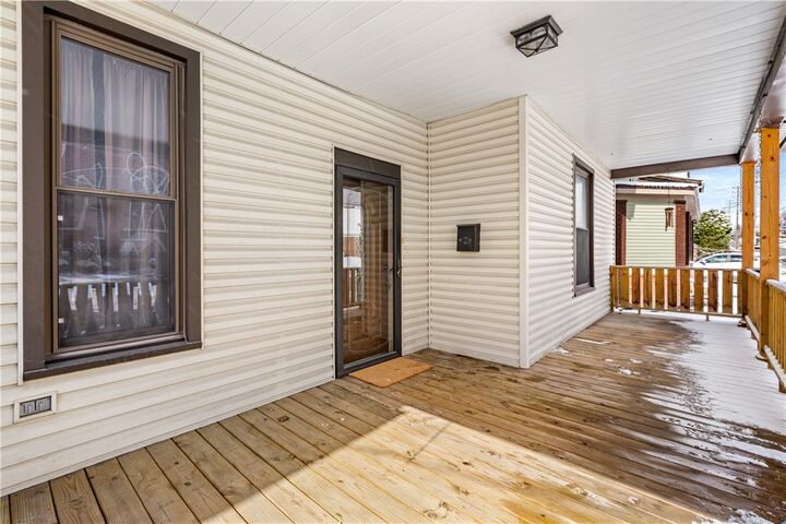 Property Photo:  109 N Main St  PA 15342 