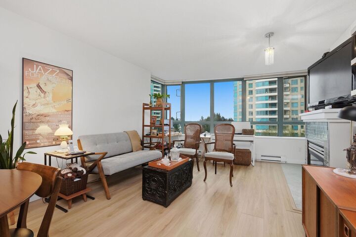 Property Photo: 6659 Southoaks Crescent 505 BC V5E 4M9