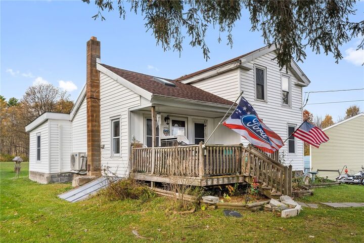 Property Photo:  40 Smith Road  NY 13073 