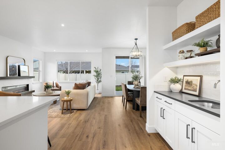 Property Photo:  3057 N Lapis Ave  ID 83646 