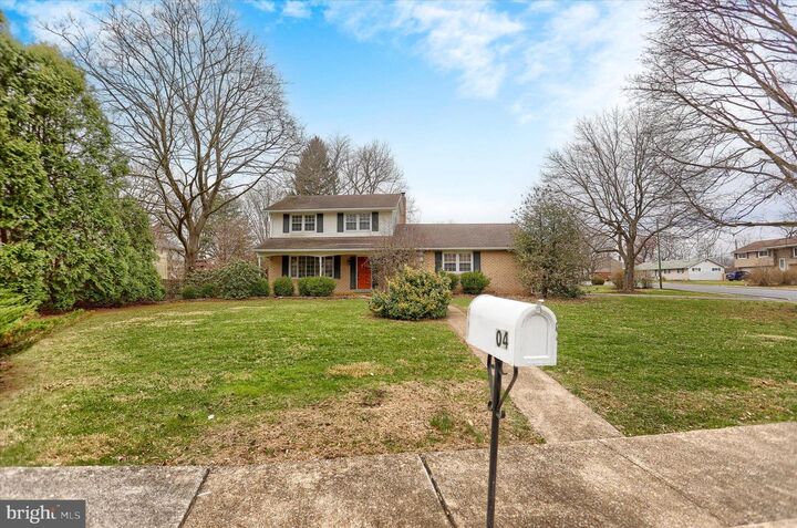 Property Photo: 904 Thornwood Lane PA 17013