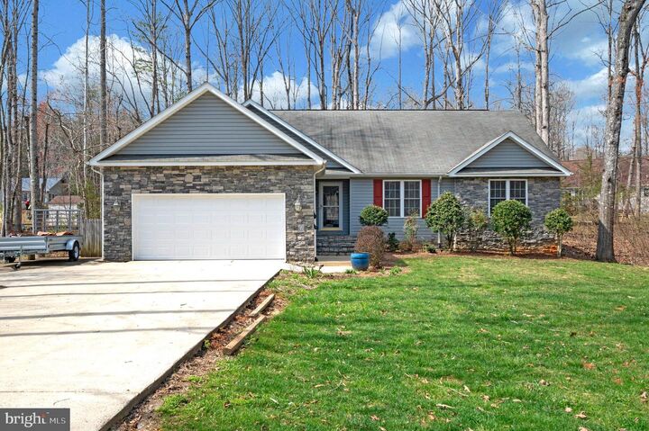 Property Photo:  105 Aspen Court  VA 22508 