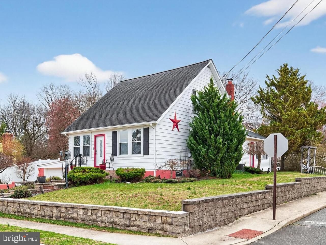 Property Photo:  152 E 7th Street  NJ 08016 