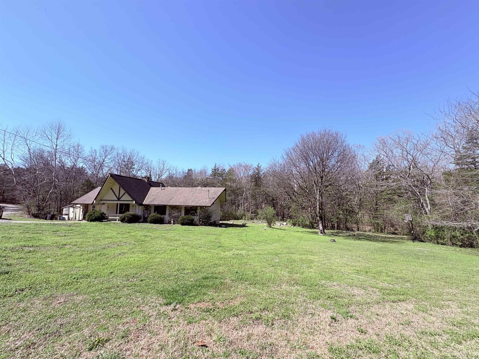 Property Photo:  161 Cherokee Road  AR 72529 