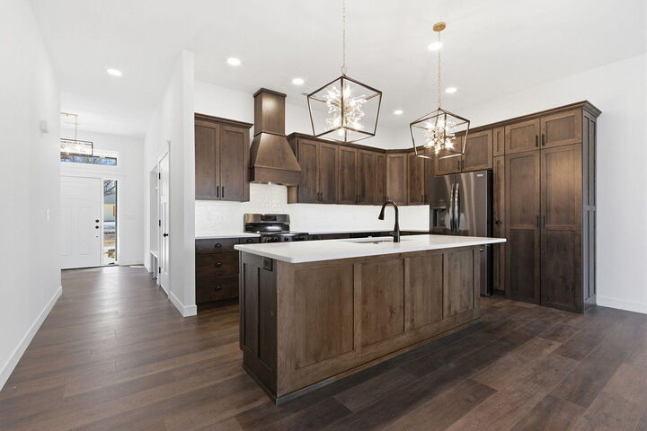 Property Photo:  706 N Neo St  MO 65284 