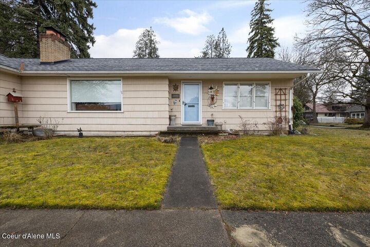 Property Photo: 401 S 1st Ave ID 83864