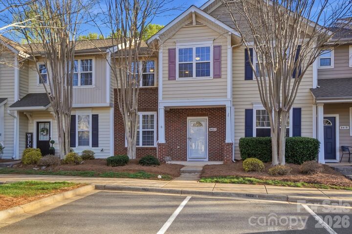 Property Photo:  8422 Chaceview Court  NC 28269 