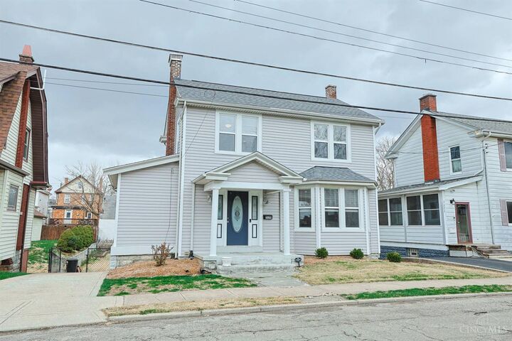 Property Photo: 2620 Leslie Avenue OH 45212