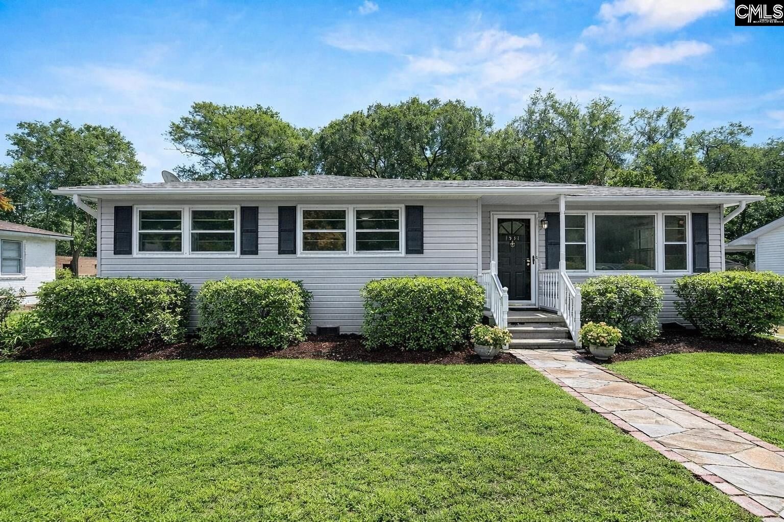 Property Photo:  1531 Woodcrest  SC 29407 