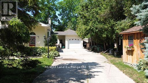 Property Photo: 213 Huron Road ON N2Z 2X3