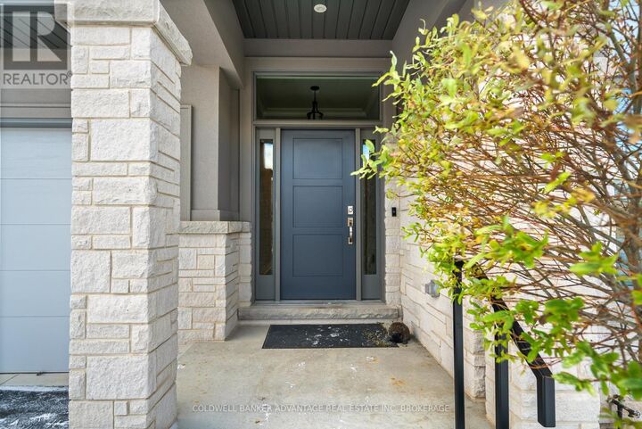 Property Photo:  40 Carrick Trail  ON L3C 0E7 