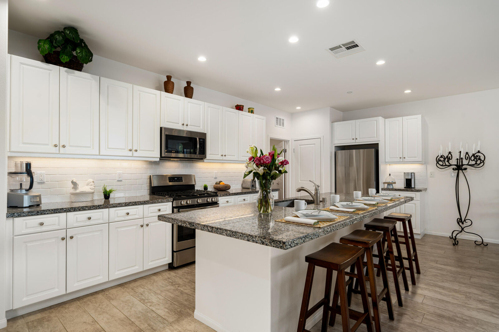 Property Photo:  82395 Murray Canyon Drive  CA 92201 