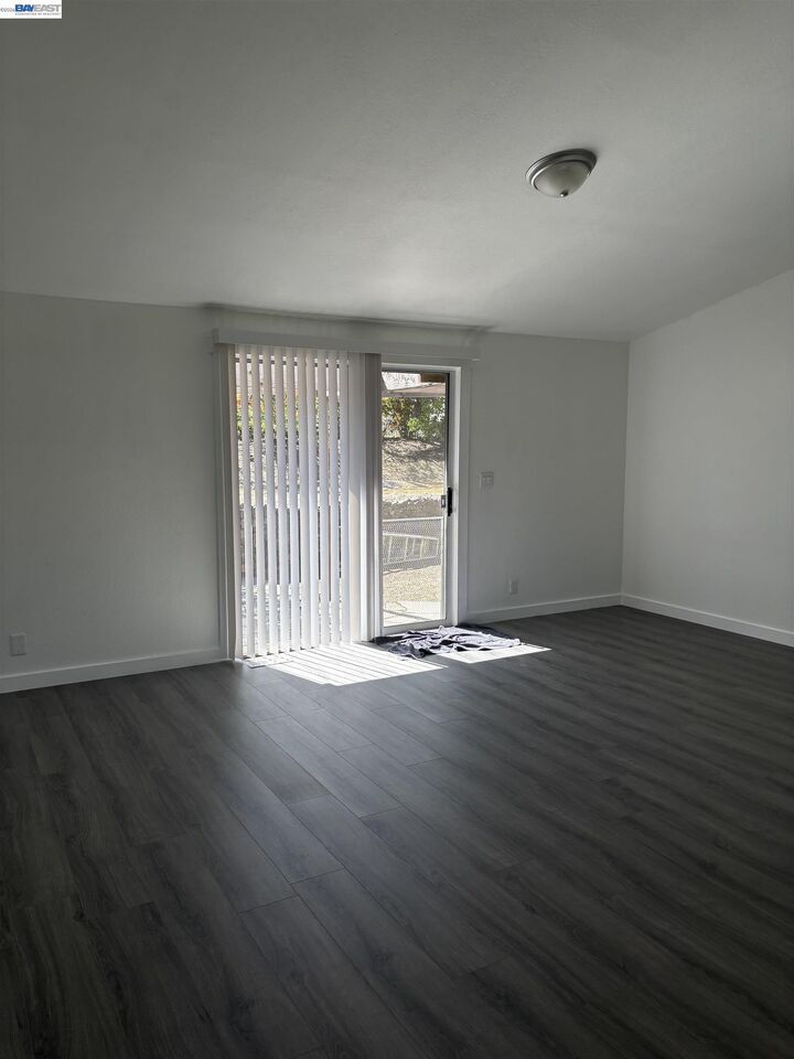 Property Photo: 366 Scenic Ct CA 95249