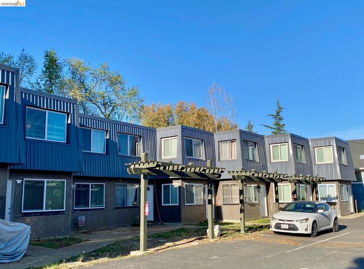 Property Photo:  19080 Dyer Ct 7  CA 95321 