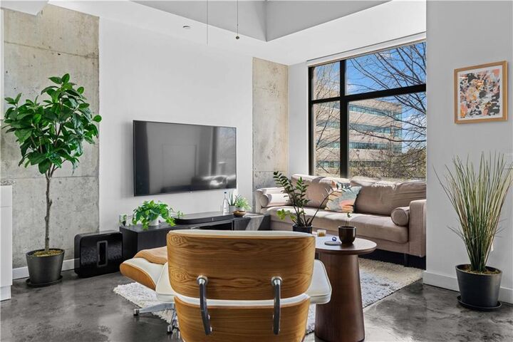Property Photo:  335 W Ponce De Leon Avenue 404  GA 30030 
