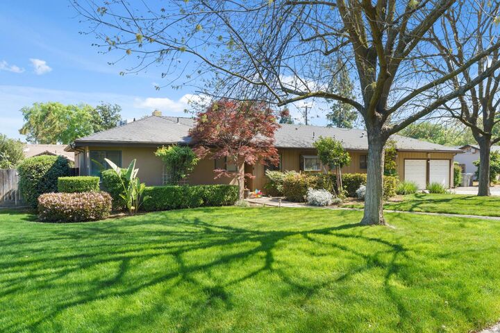 Property Photo:  4934 N Del Mar Avenue  CA 93704 