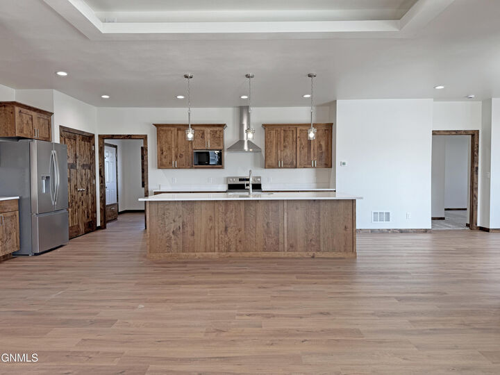 Property Photo:  3411 Tyndale Drive  ND 58503 