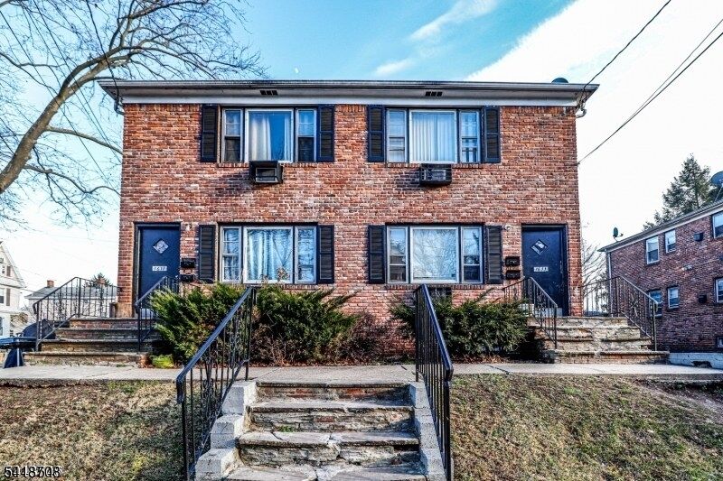 Property Photo:  1599 Oliver St  NJ 07065 