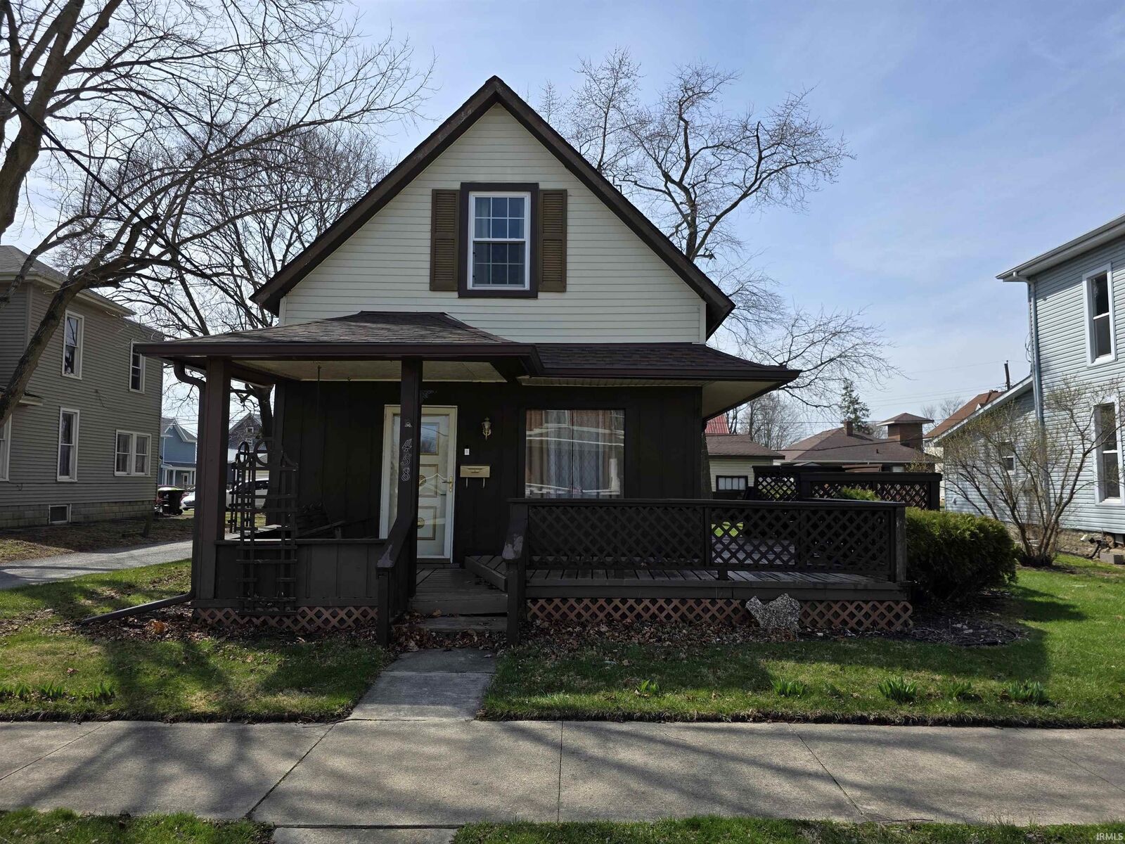 Property Photo: 458 Whitelock Street IN 46770