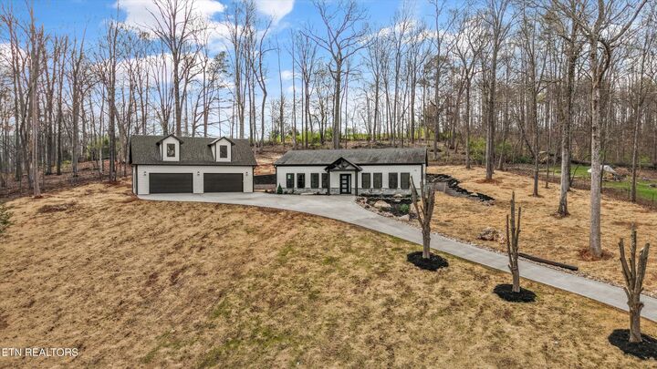 Property Photo: 710 Knight Rd TN 37920