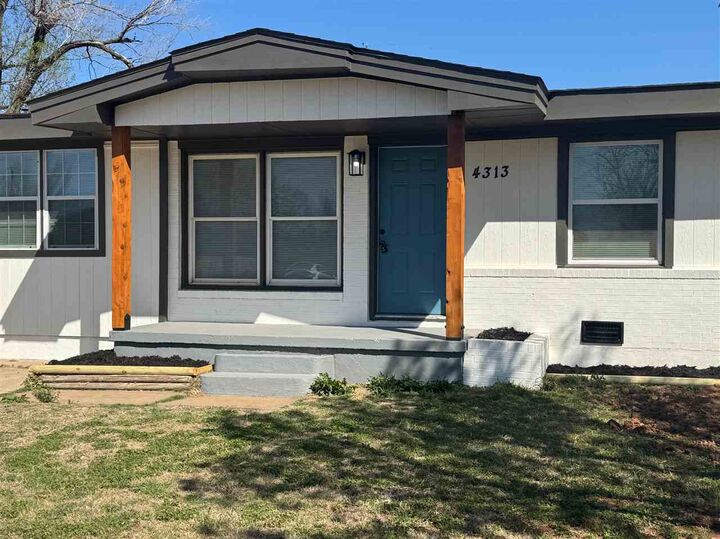 Property Photo:  4313 NW Santa Fe Ave  OK 73505 