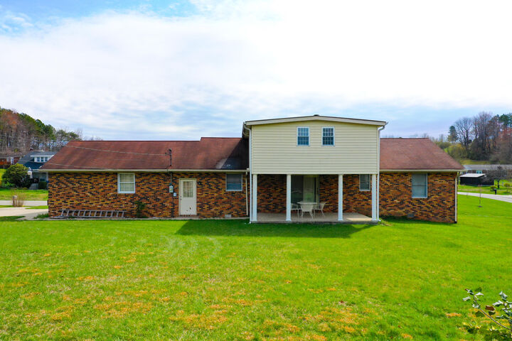 Property Photo: 261 Oak Ridge Church Road KY 40701