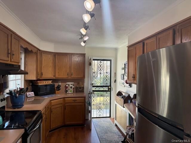 Property Photo: 154 Cedar Road E NY 11951