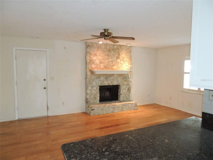 Property Photo: 2920 NW 54th Avenue FL 32653