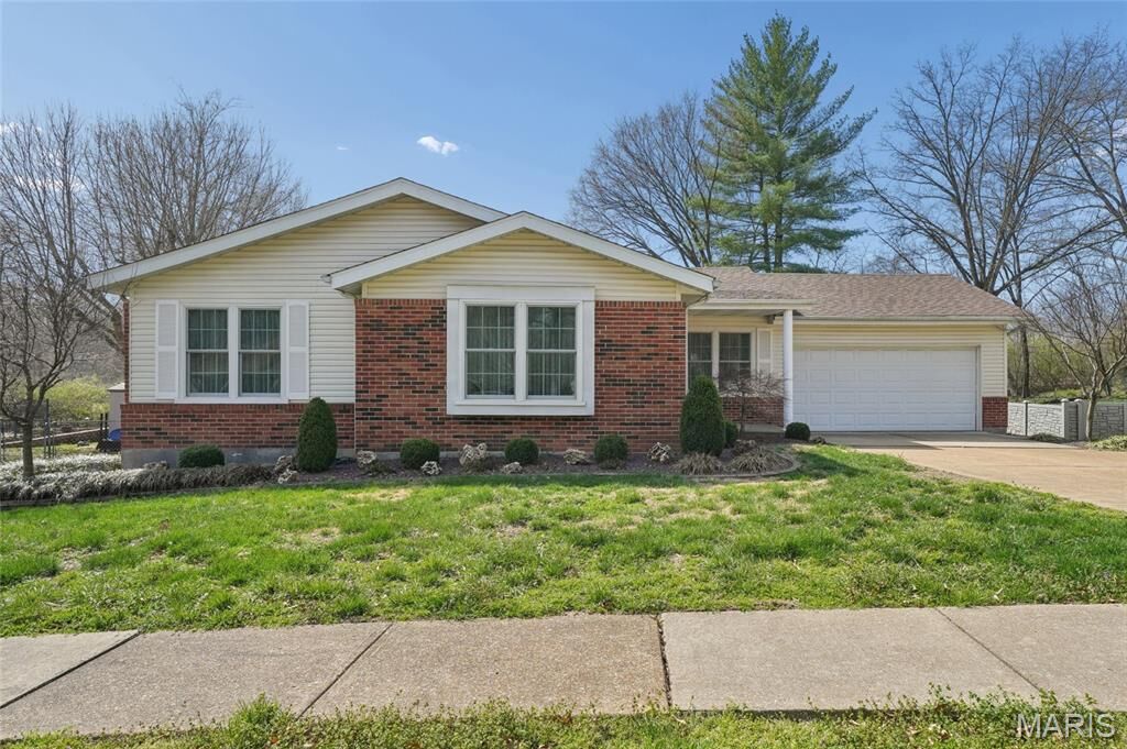 Property Photo:  5776 Karamar Drive  MO 63128 