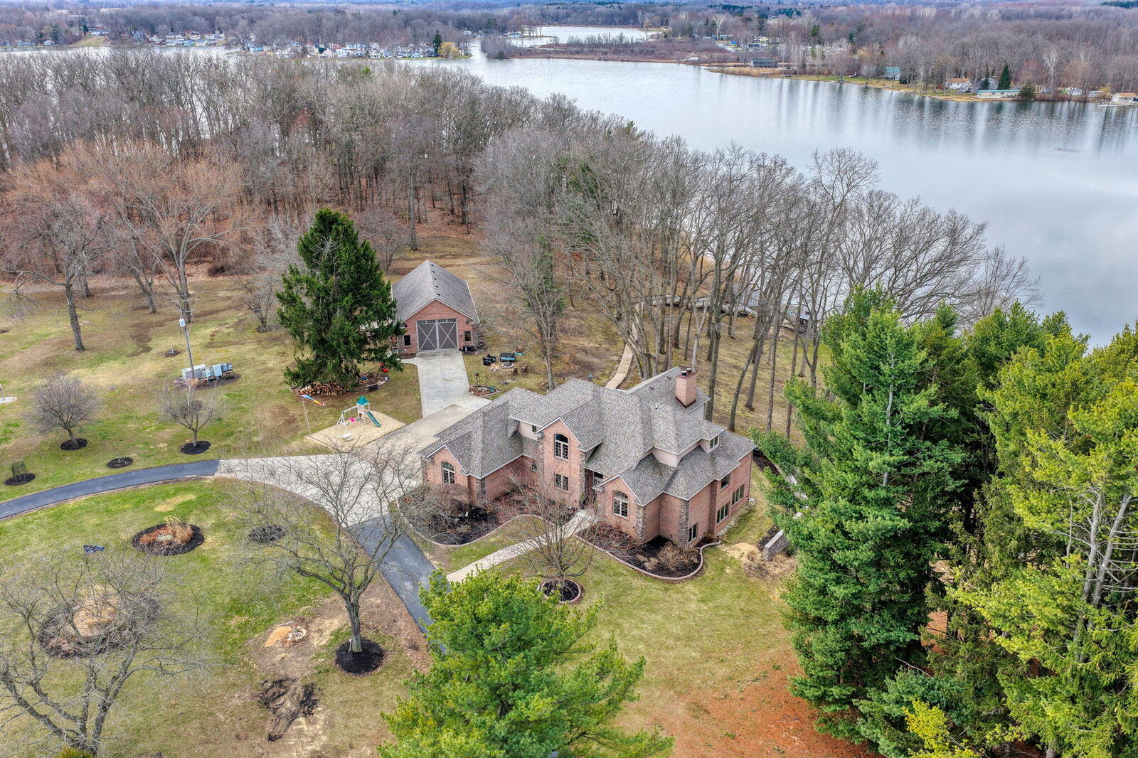 Property Photo:  1725 Hemlock Road  MI 49082 