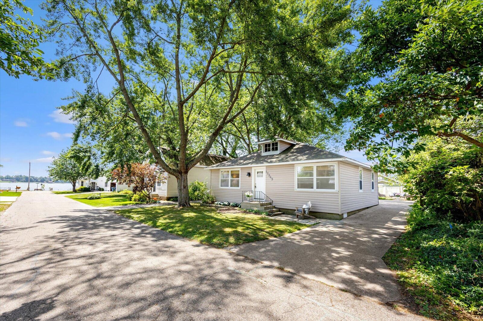 Property Photo:  17545 Reenders Street  MI 49456 