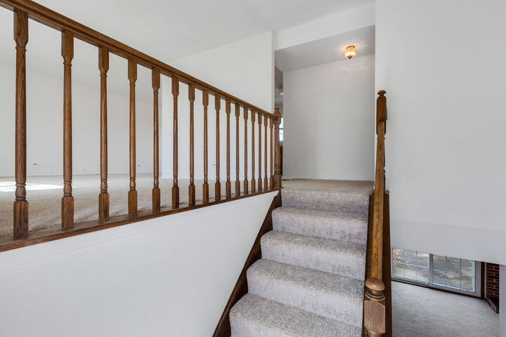 Property Photo:  4 Lexington Court  IL 60107 