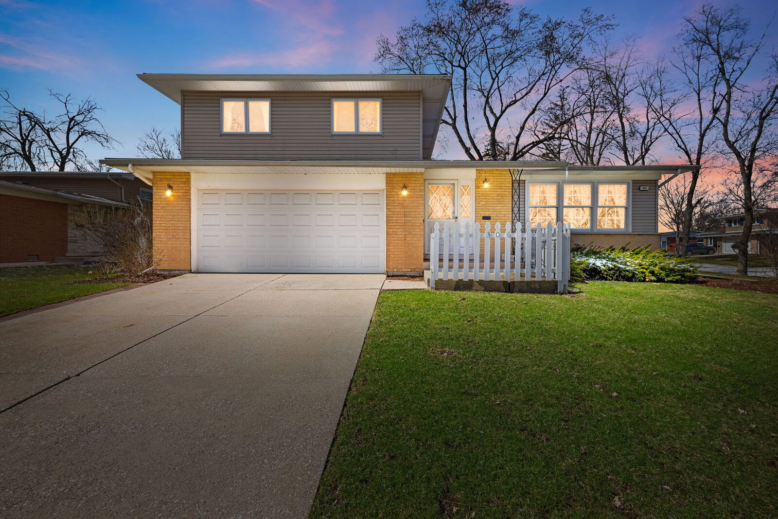 Property Photo:  306 N Pleasant Drive  IL 60425 