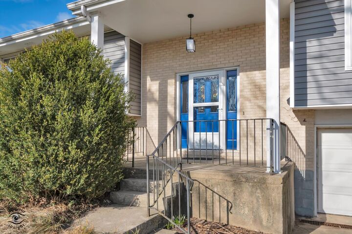 Property Photo: 871 S Cheryl Lane IL 60901