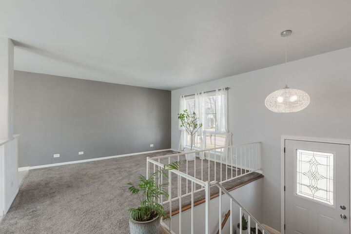 Property Photo: 1421 Barberry Lane IL 60073