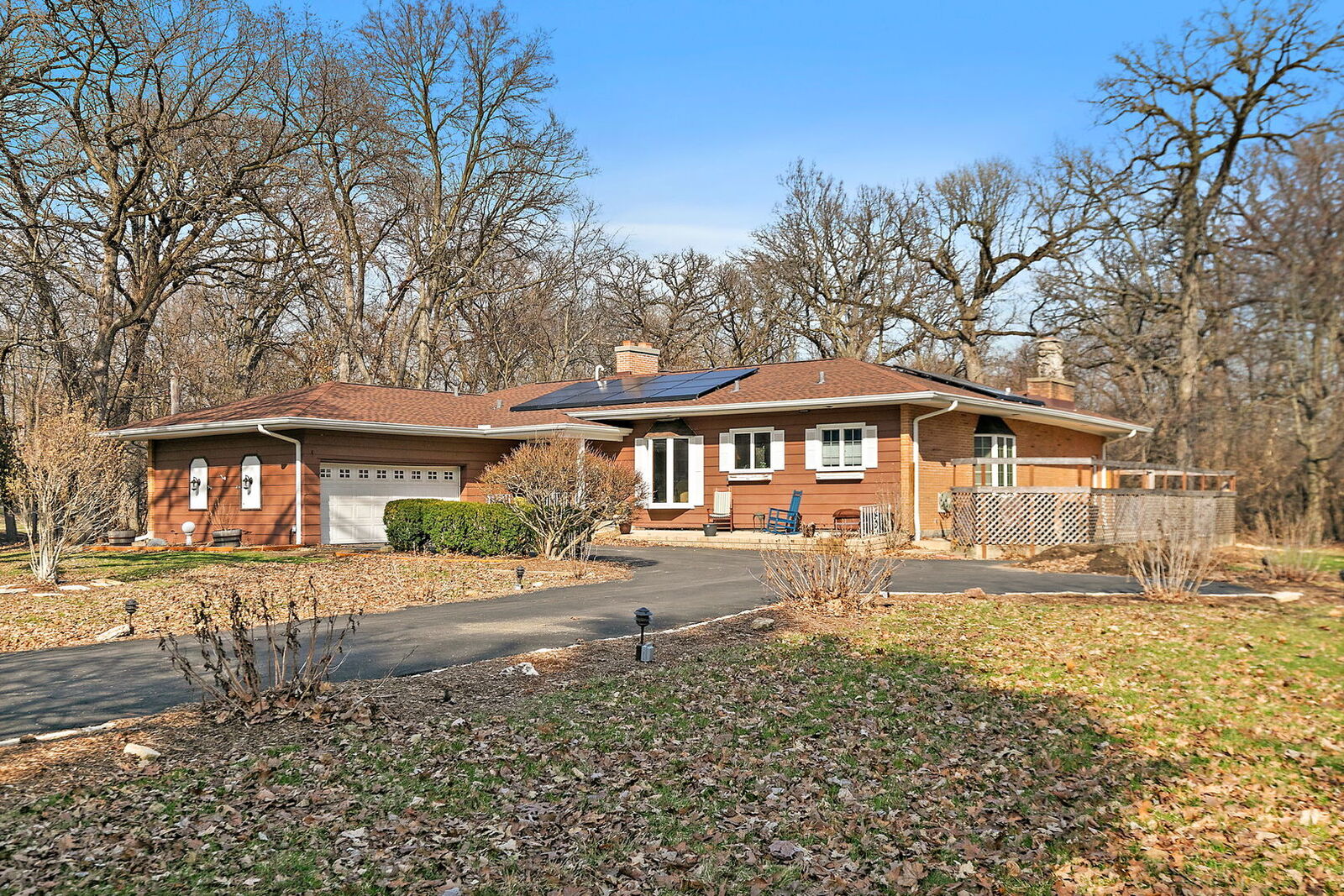 Property Photo:  435 Forest Trail  IL 60523 