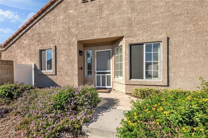 Property Photo:  967 Woodland  CA 92545 
